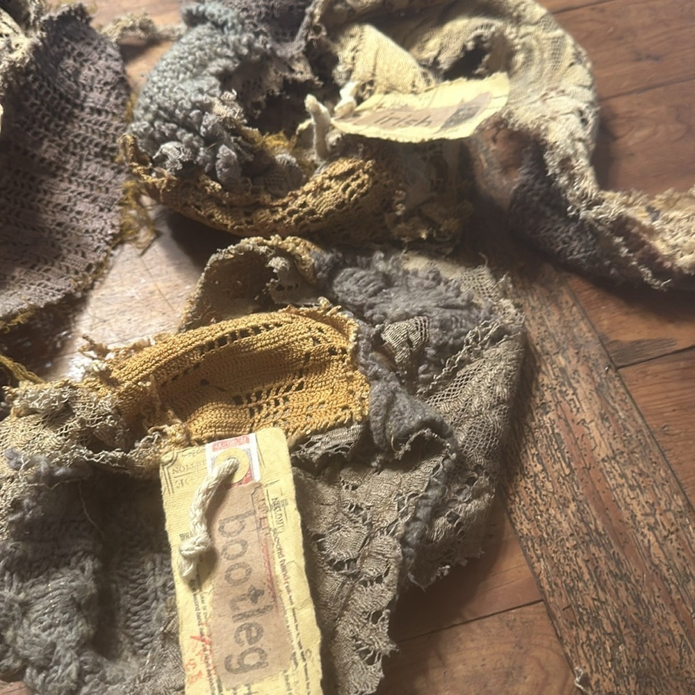 1 LEFT // distressed lace mega bandanas - Picture 16 of 17